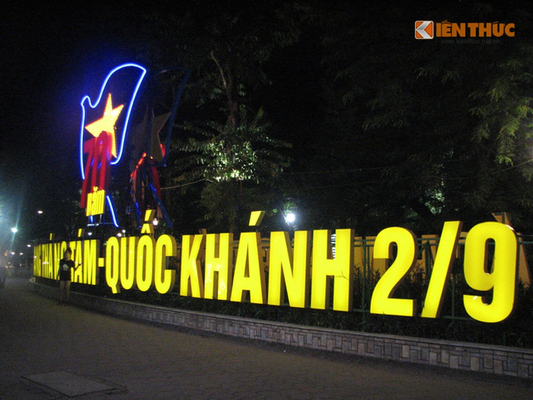 Ngam Ha Noi trang hoang long lay don Quoc khanh 2/9-Hinh-10